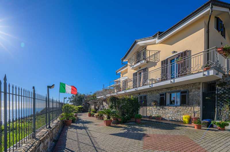 Villa for sale in Sanremo