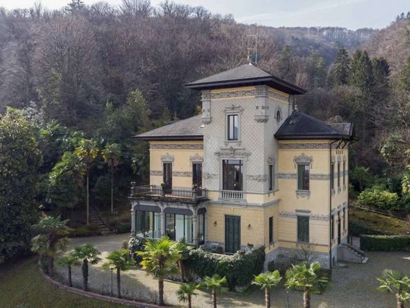 Luxury villa in Stresa