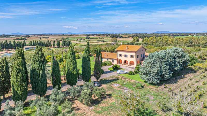Farmhouse for sale in Tarquinia