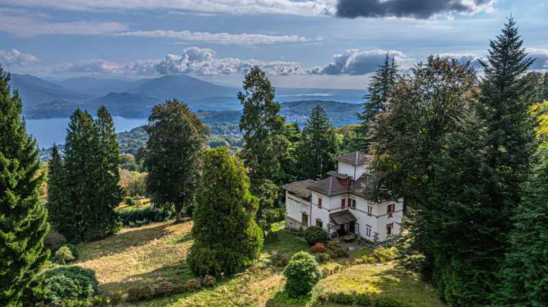 Luxury villa by Lake Maggiore in Stresa